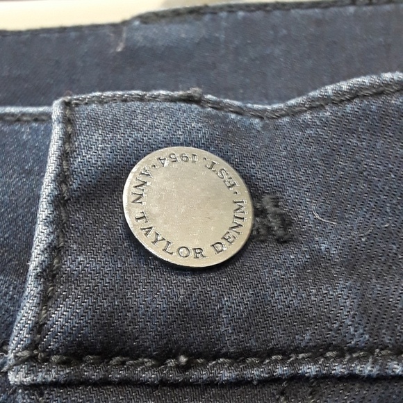 ANN Taylor Modern Fit dark wash denim jeans size 4 - Picture 4 of 8